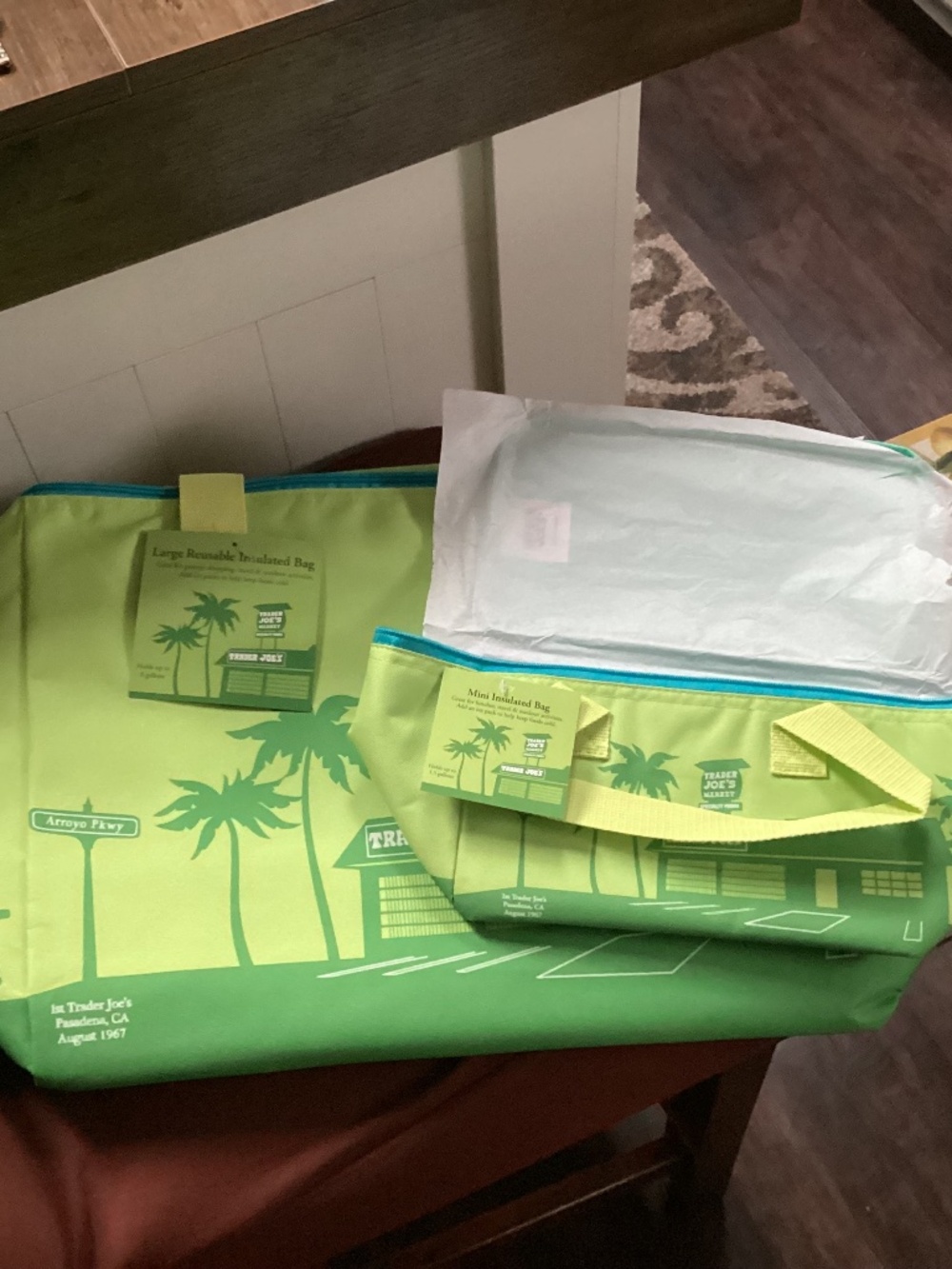 Trader Joe's Large & Mini Reusable Insulated Bags New with tags